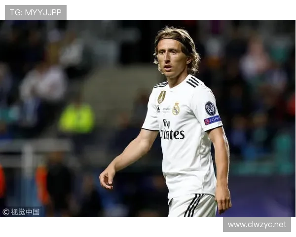 莫德里奇皇马初期低谷到逆袭的关键转折解析