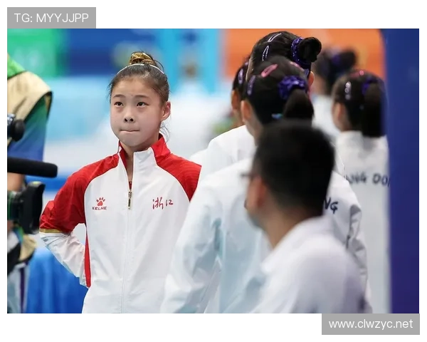 管晨辰居然穿得比我上班还讲究，比赛能低调点吗？